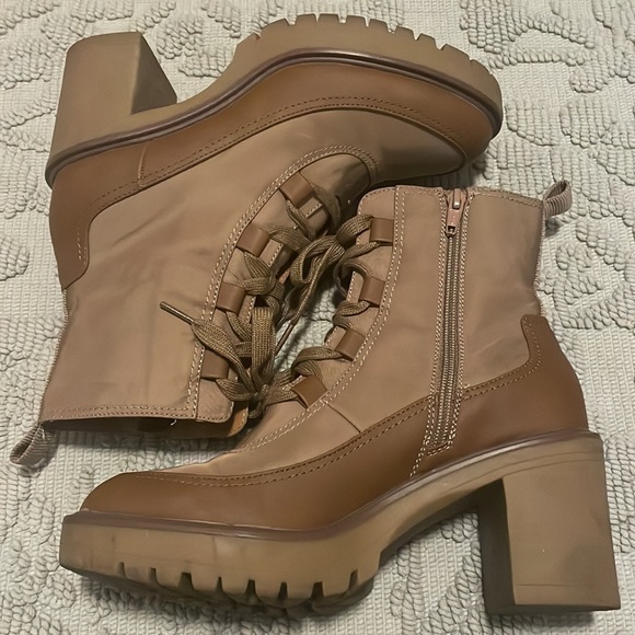 Universal Thread Shoes Platform Glenda Hiking Boots Poshmark